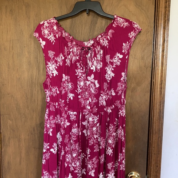 Relisted Torrid floral bohemian dress slits at bottom & keyhole at neckline - Picture 14 of 17